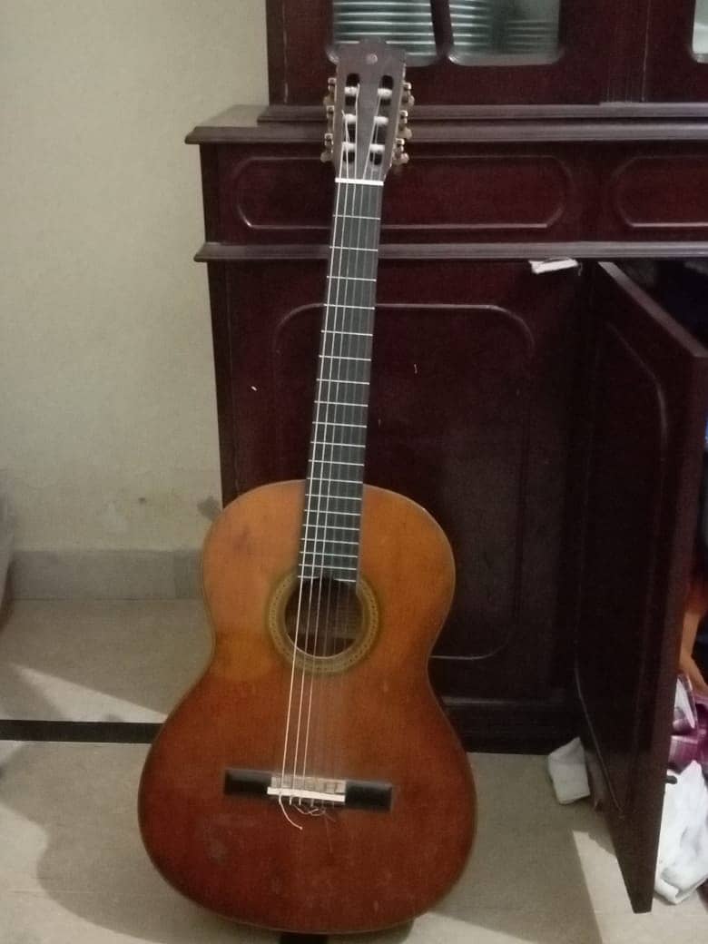 Yamaha C200 Guitar 0