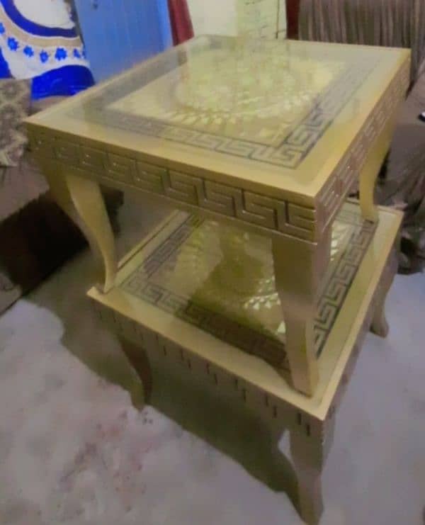 Side Table for sale (almost New 2