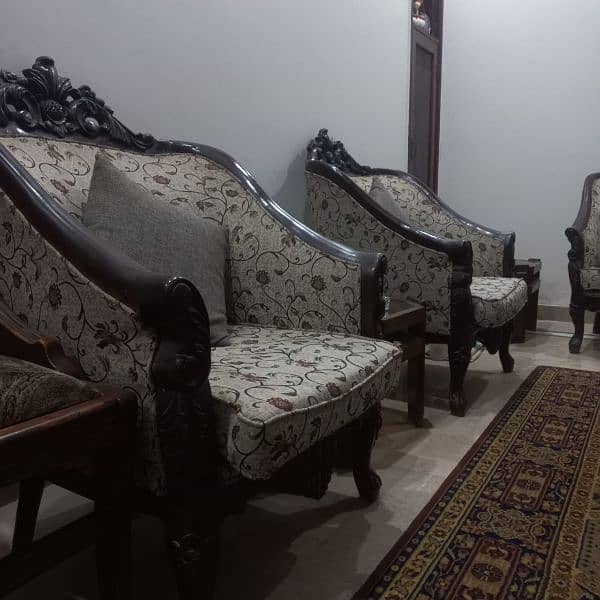 Victorian Style sofa set 1