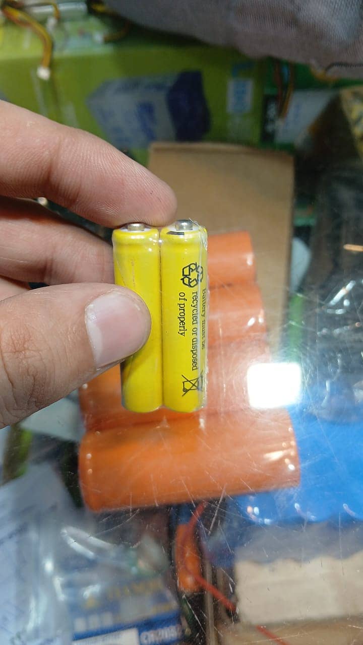 ENERGIZER, DURACELL, PANASONIC, PKCELL, MULTIPOWER, CELLS 16