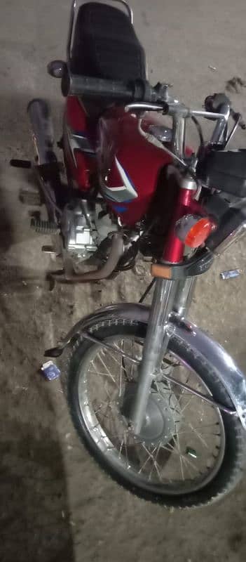 Honda cg 125 2022--2023 register karachi nambar 3