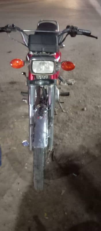 Honda cg 125 2022--2023 register karachi nambar 8