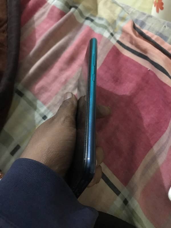 infinix Hot 10 4