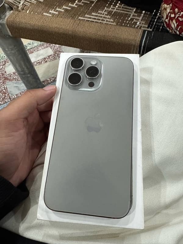 iphone 15 pro max 0