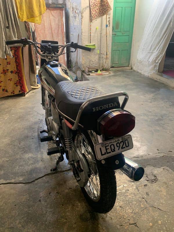 Honda 125 16 model new condition 16