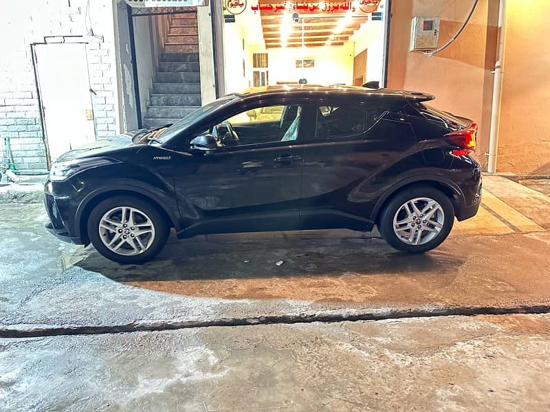 Toyota C-HR 2019 New Shape 4 Grade NOV 2024 Fresh CHR 2018 2020 7