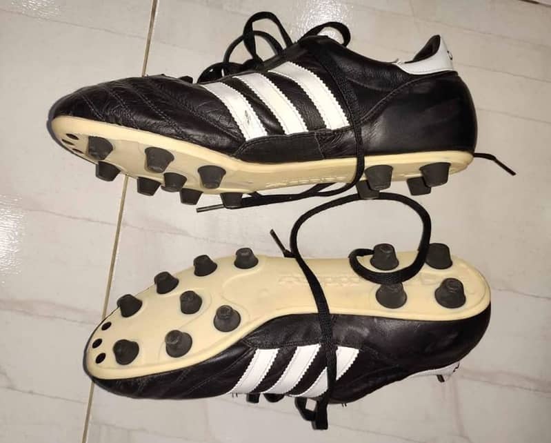 Football shoes 0