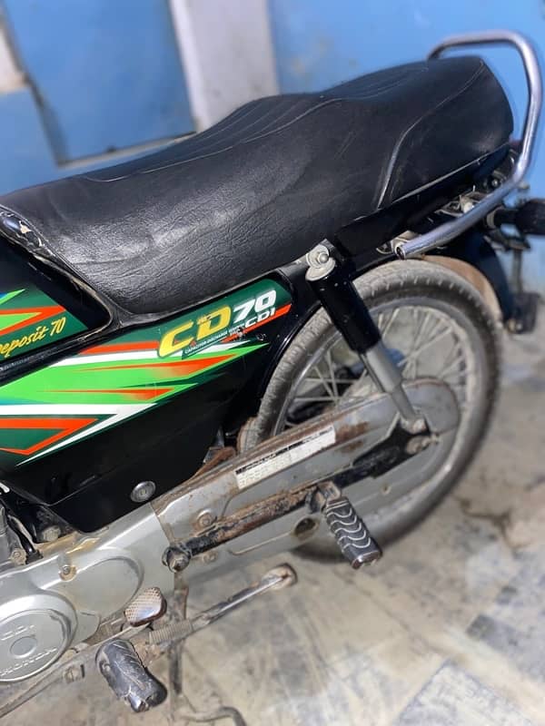 Honda CD70 6