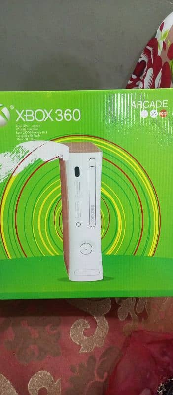 selling Xbox 360 jasper white color 7