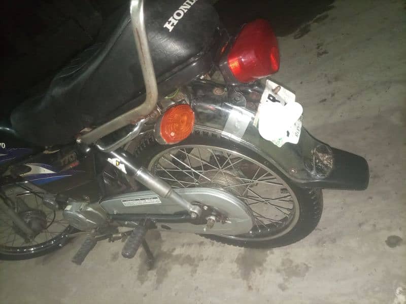 10/10 condition Honda 70 2006 model 1