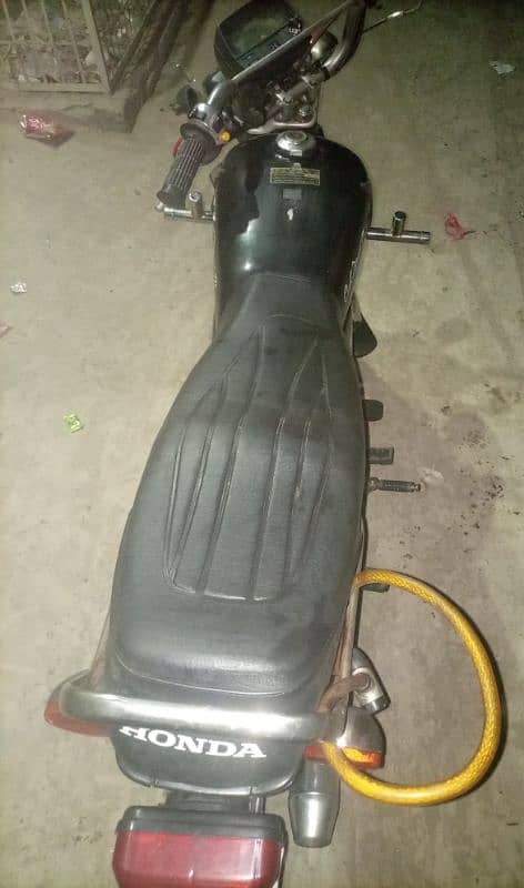 10/10 condition Honda 70 2006 model 4