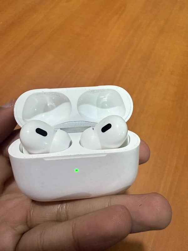 Apple Airpods Pro 2 (2nd Gen) 4