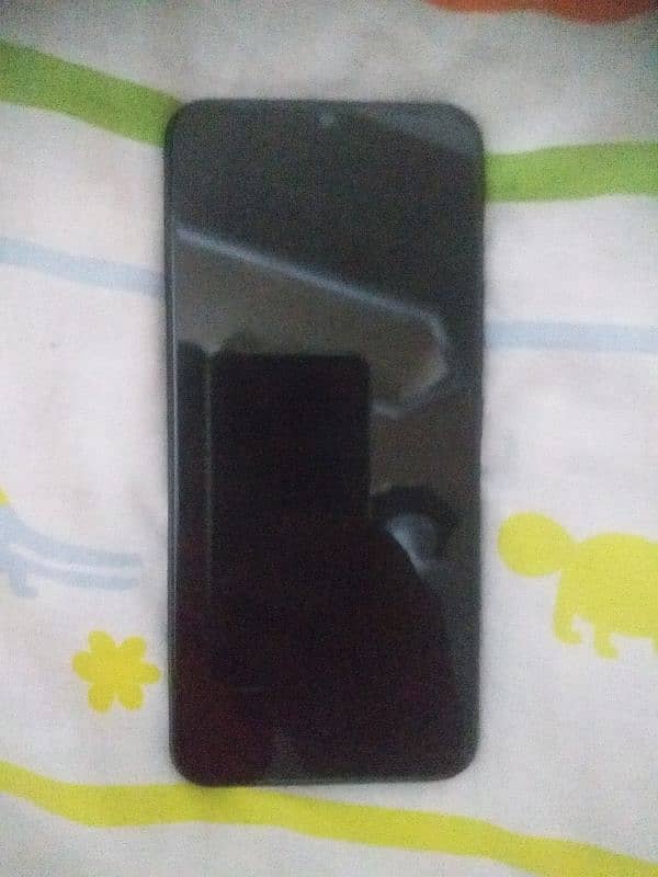 Tecno Spark 4, 0