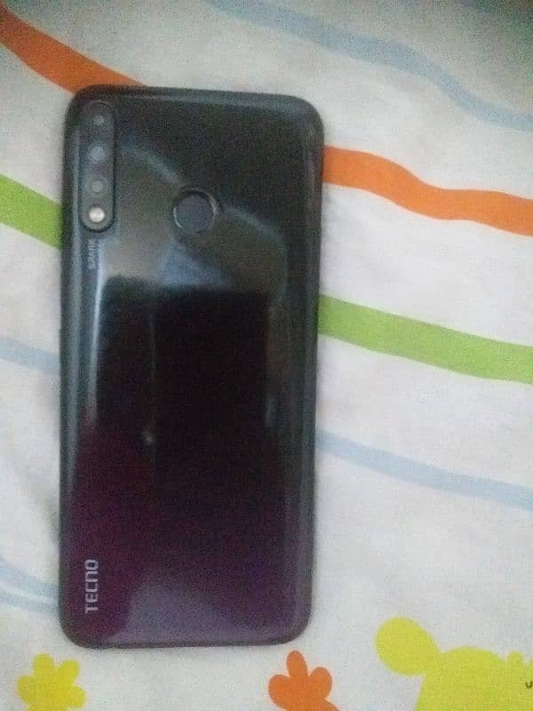 Tecno Spark 4, 1