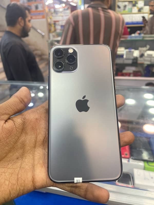 IPHONE 11 PRO 256 GB JV NORMAL CONDITION 2