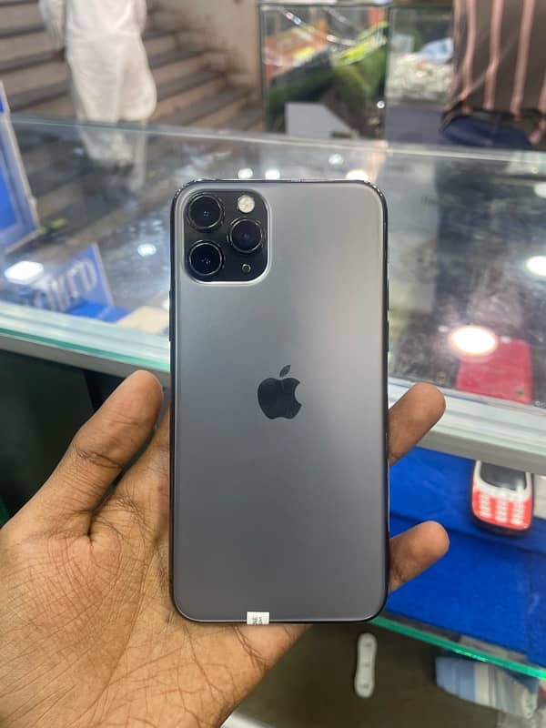 IPHONE 11 PRO 256 GB JV NORMAL CONDITION 3