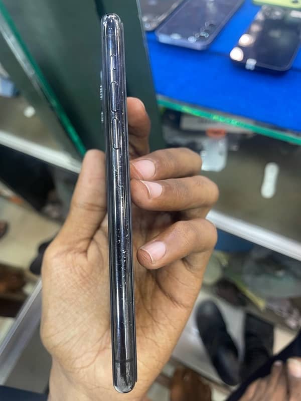 IPHONE 11 PRO 256 GB JV NORMAL CONDITION 8