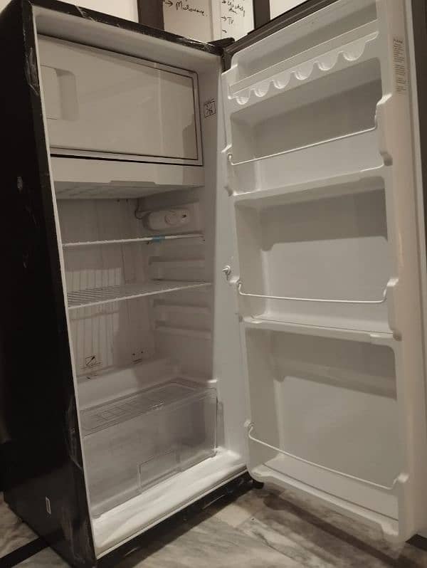 Dawlance fridge 1