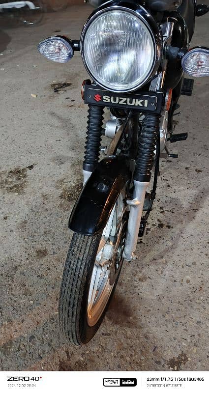 Suzuki GS 150 2