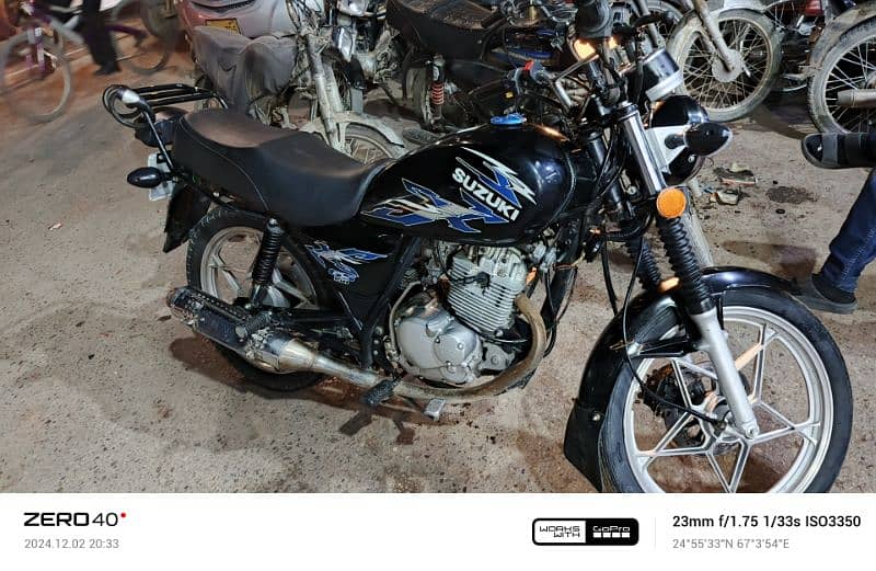 Suzuki GS 150 3