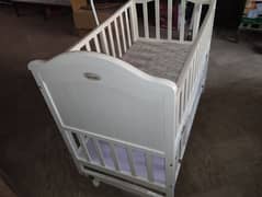 baby cot