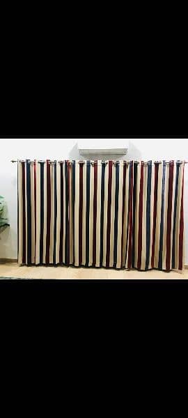 3 panel curtains in very good condition 0