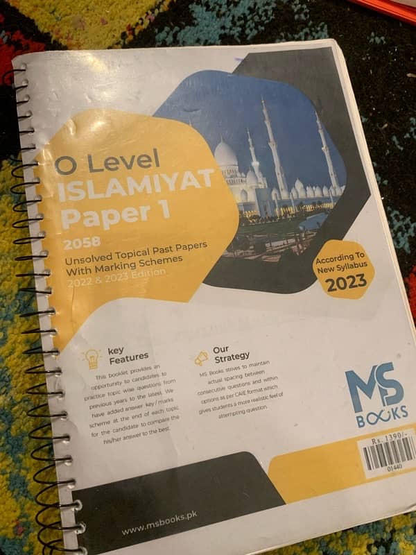 O-level books/notes/pastpapers for islamiat and PS v cheap 5