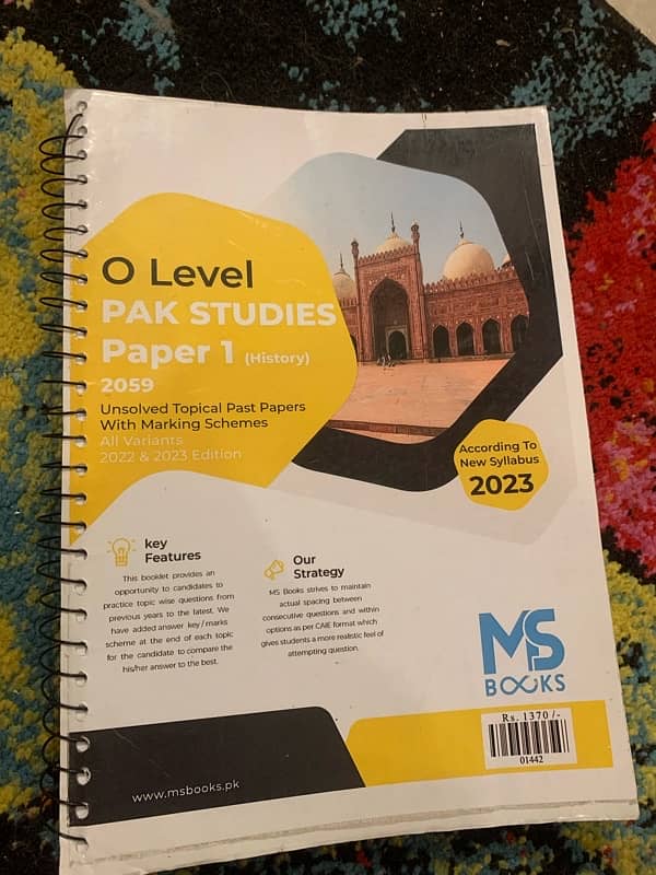 O-level books/notes/pastpapers for islamiat and PS v cheap 6