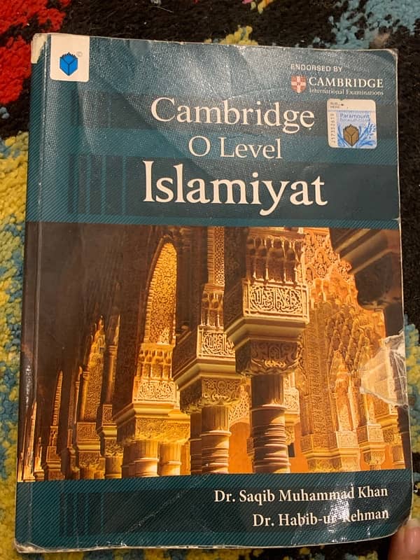 O-level books/notes/pastpapers for islamiat and PS v cheap 18