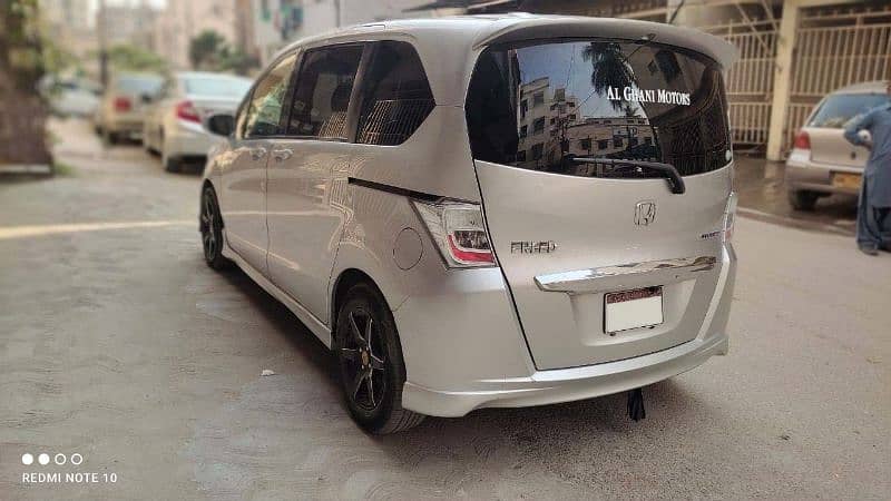 Honda Freed 2012 4