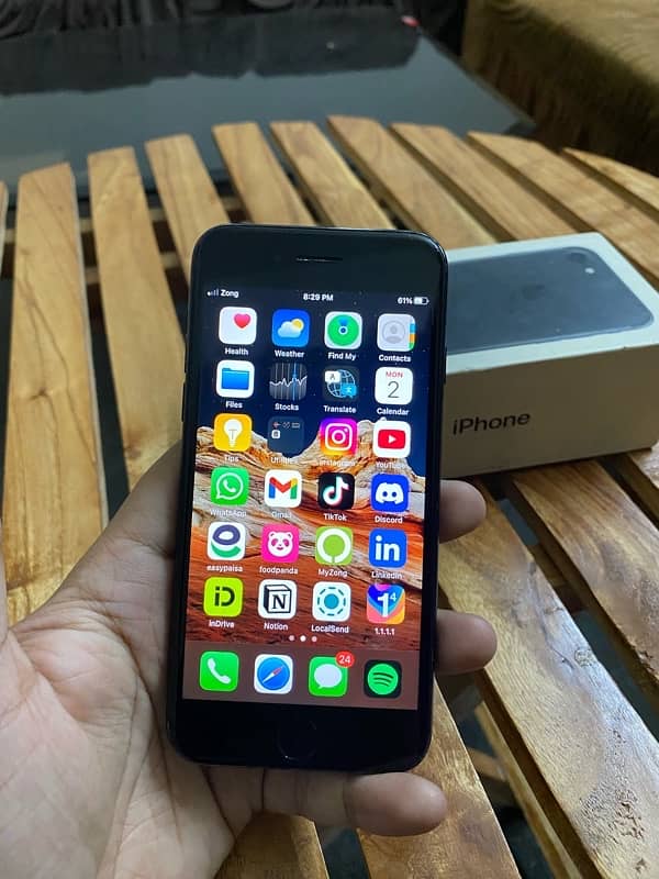 iPhone 7 PTA Approved 32 GB With Box 0