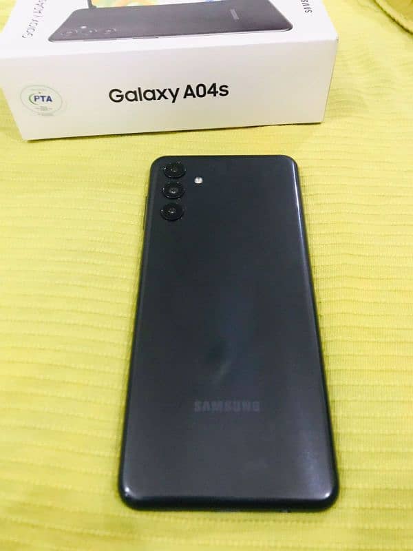 urgent sale Samsung a04s 4/128 7