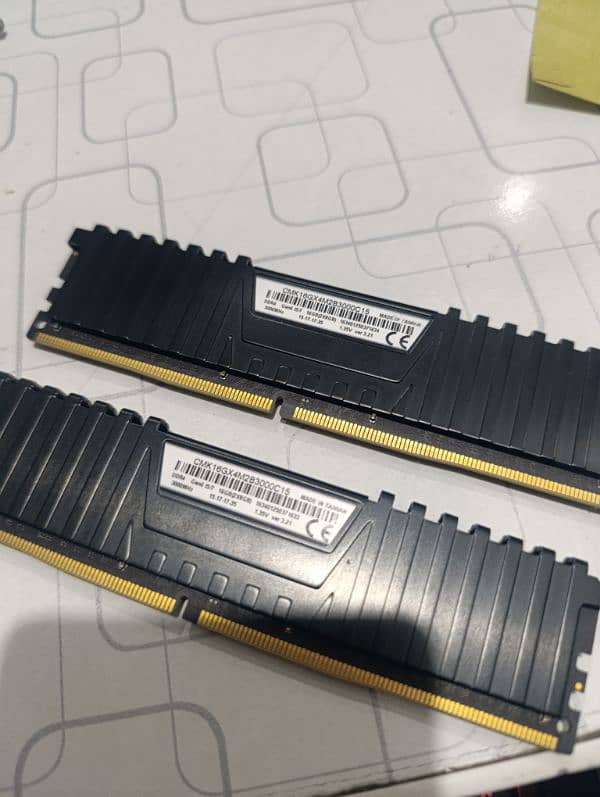 16 DDR4 Rams 3000mhz 0