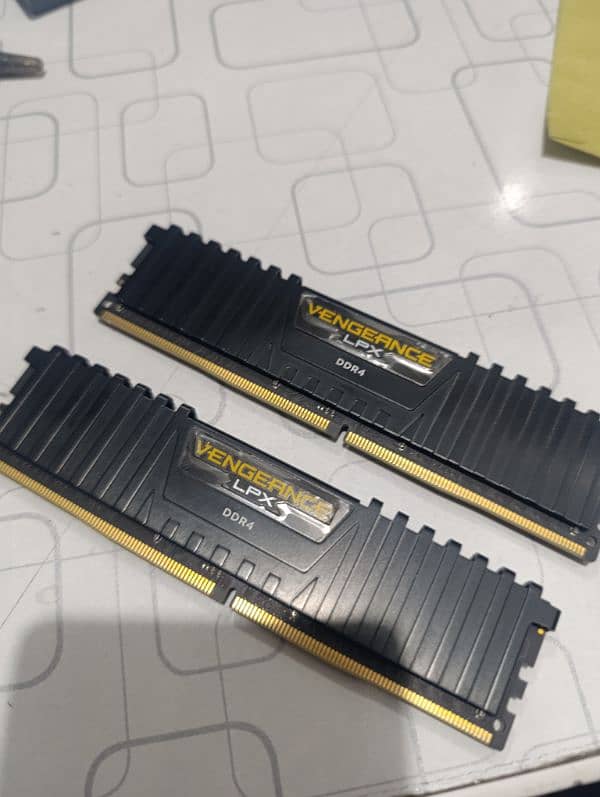 16 DDR4 Rams 3000mhz 1