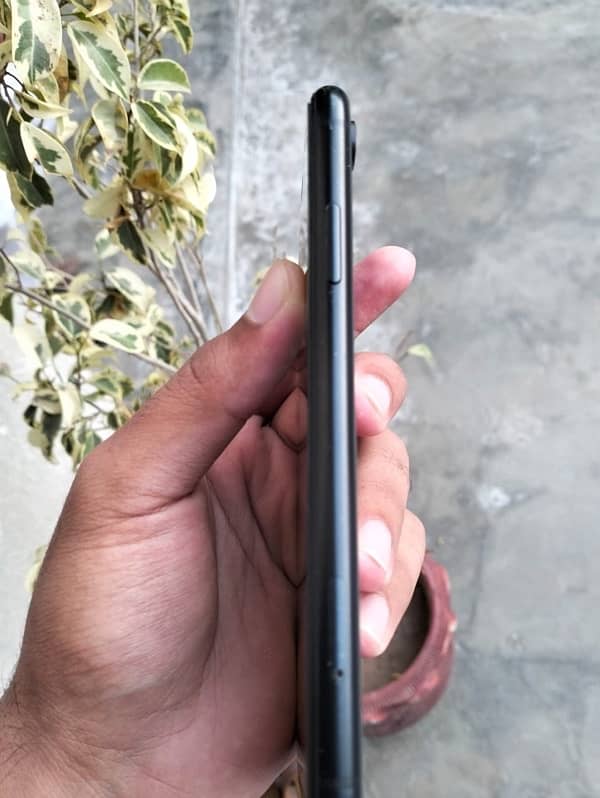 iphone Xr  64Gb 1