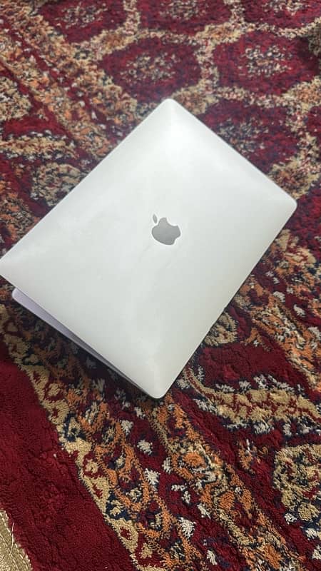 Macbook pro 2019 i5 16/256 13 inch Tayyab laptop 6