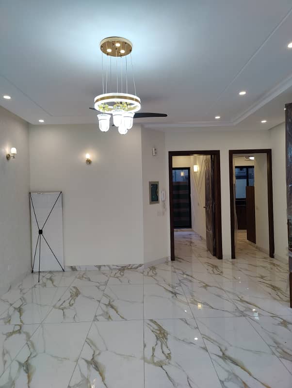 5 Marla Beautifull Modern House For Sale In Dream Gardens Phase 1 Lahore 7