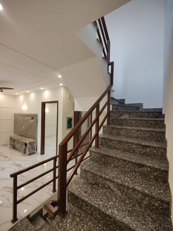 5 Marla Beautifull Modern House For Sale In Dream Gardens Phase 1 Lahore 26