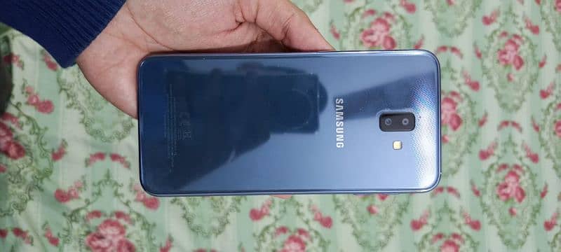 Samsung j6+ with box 7