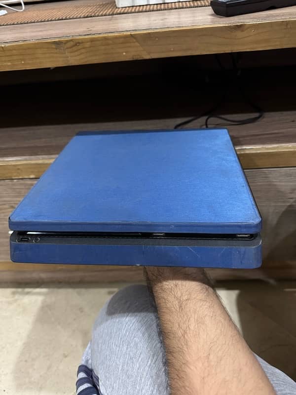 PS4 Playstation 4 Slim 500 in Excellent Condition 3