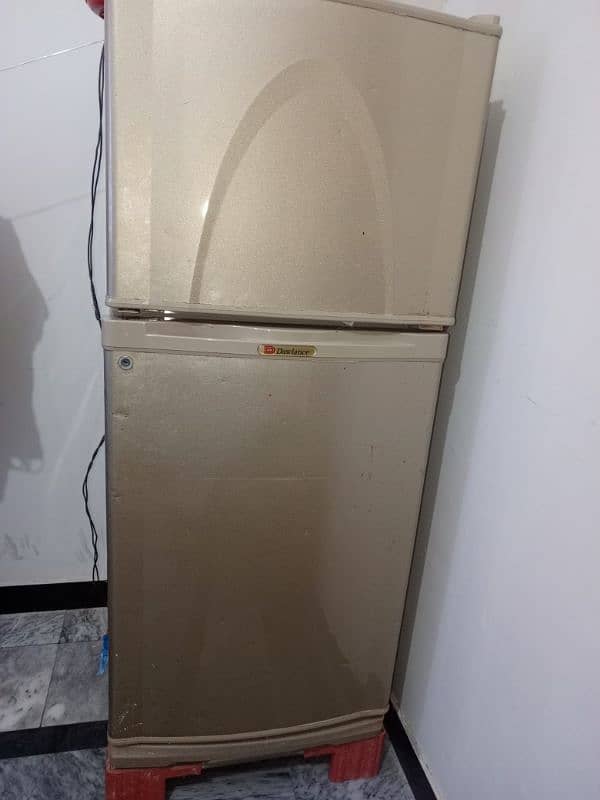 DAWLANCE FRIDGE FORSALE URGENT 2