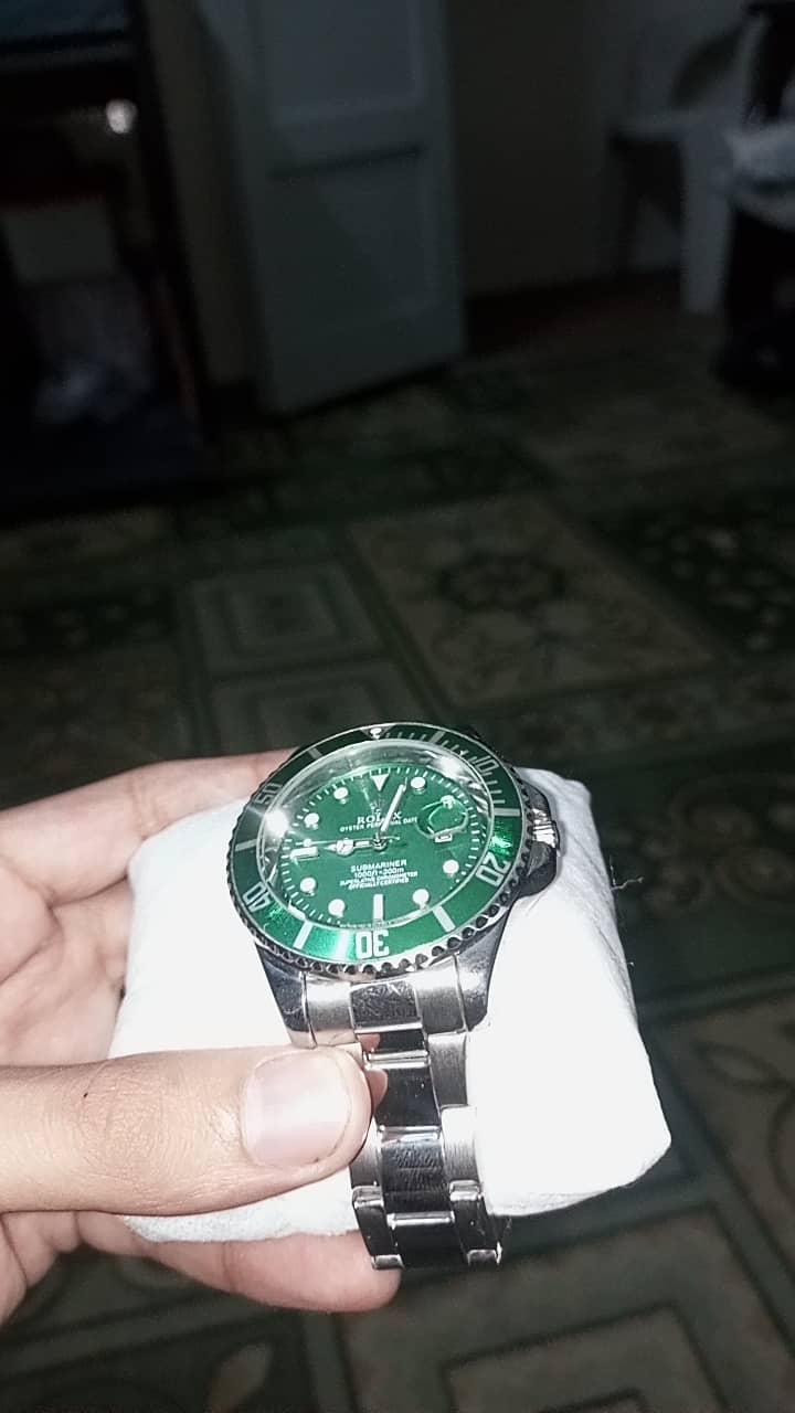 Rolex submariner hulk green dial 2