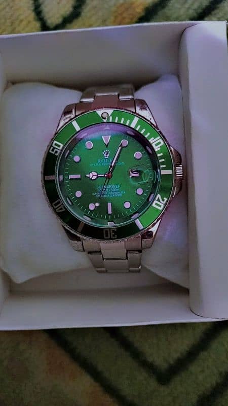 Rolex submariner hulk green dial 3