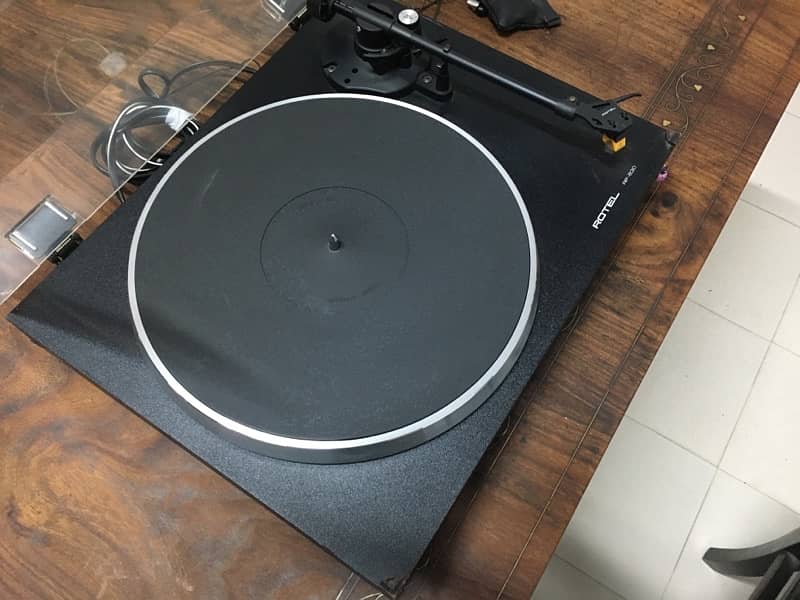 Turntable Rotel RP-830, Pioneer, Klipsch, Yamaha, B&W, B&O, marantz 0