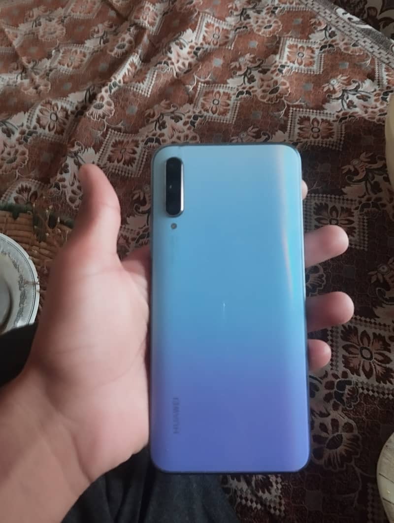 Huawei y9s 1