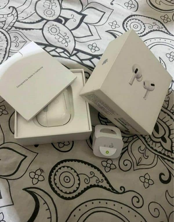 Apple Air pods 2nd Generation 2