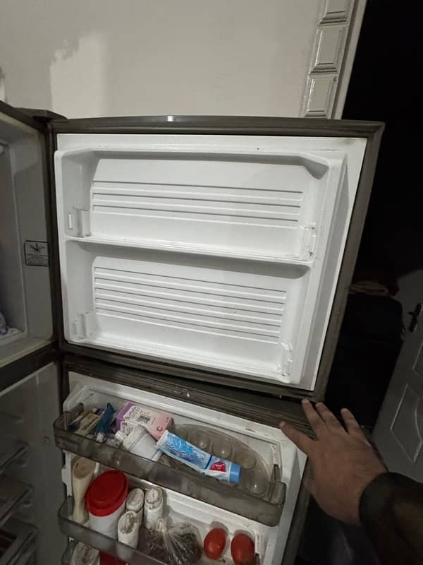 Dawlance Refrigrator For Sale Home Used 8