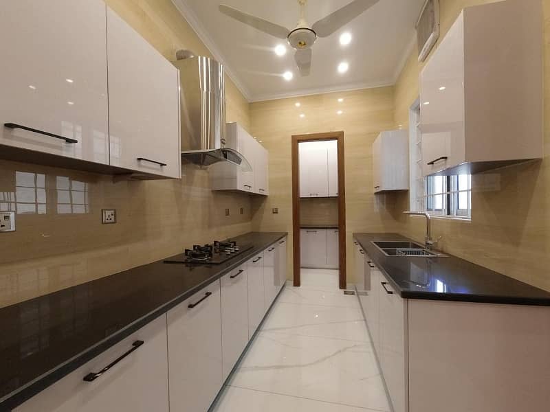 Beautiful Designer House For Rent 14