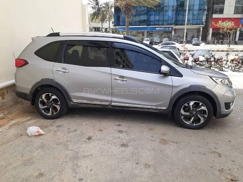 Honda BR-V 2017 S 100% genuine no touch-ups 4