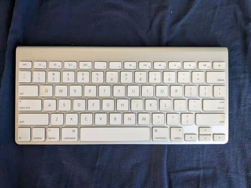 MAGIC 1 - ORIGINAL APPLE WIRELESS SLIM KEYBOARD 0